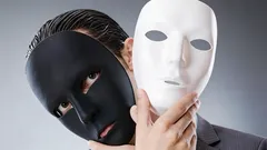 Psycholodzy: jakie kolory najlepiej zdradzają obłudną osobę?