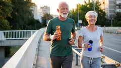 Po 60. roku życia 40-latkowie będą Ci zazdrościć – ten trening świetnie sprawdzi się u seniorów