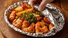 Tych produktów kategorycznie nie wolno piec w folii – większość nawet się nie domyśla