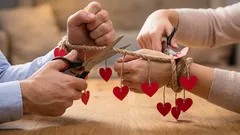 Kryzysy w związku: uciekać czy przetrwać? Odpowiada psycholog